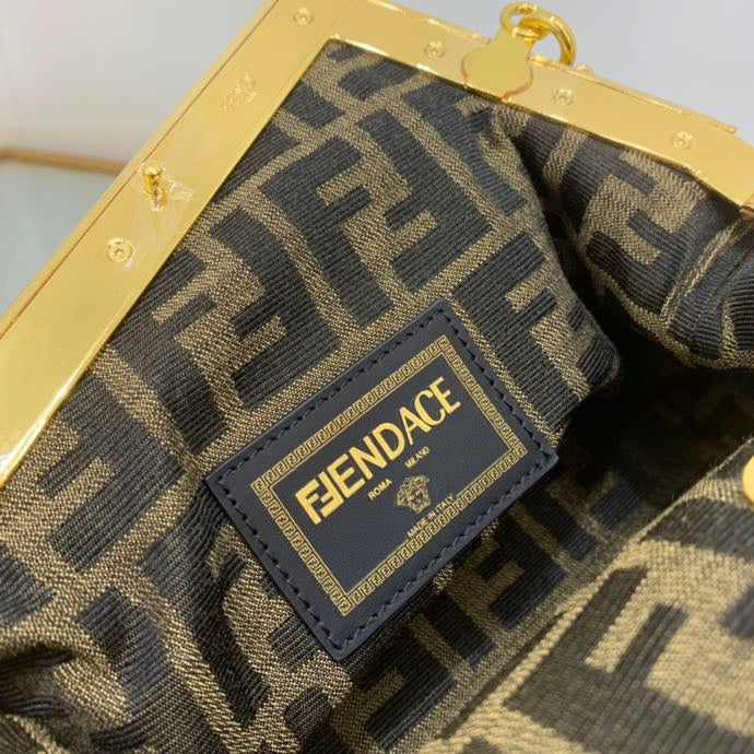 Amelia's Bag Gallery - VAR Bags - 186