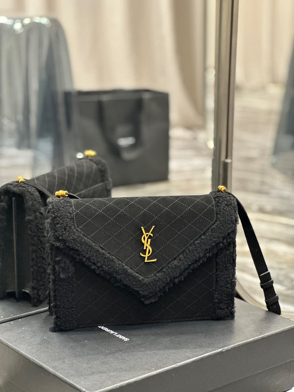Amelia - YSL Bag - 3931