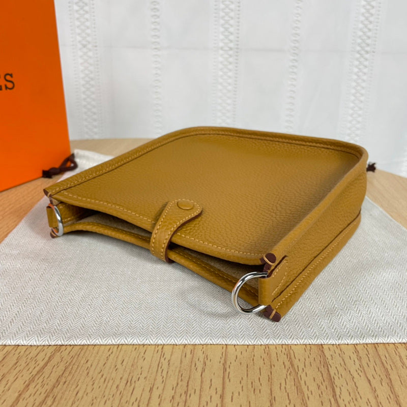 LO - HMS Luxury Bags - 946