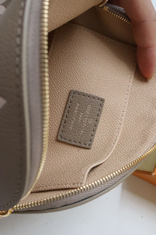 Fan Fashion Lu-Vi bags - 17374