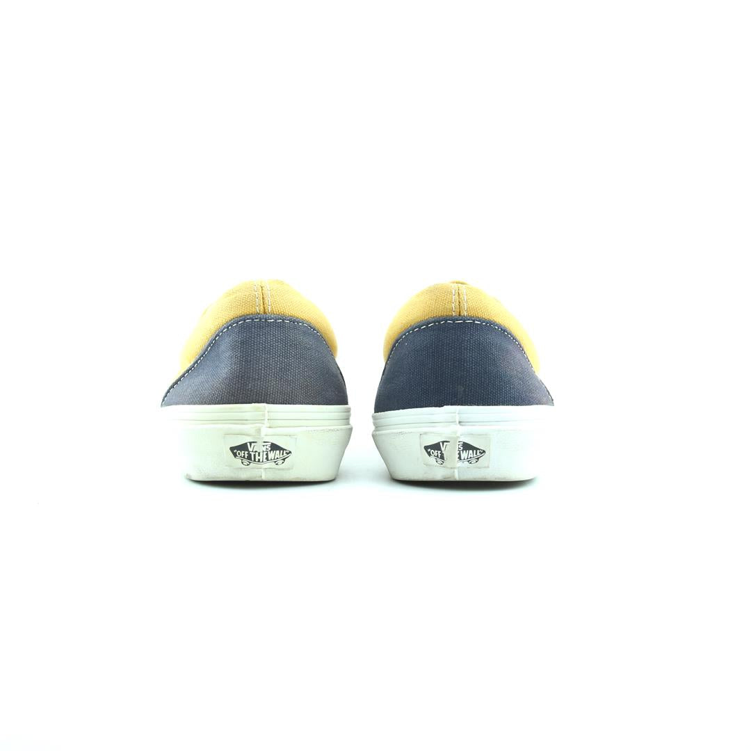 VANS AUTHENTIC