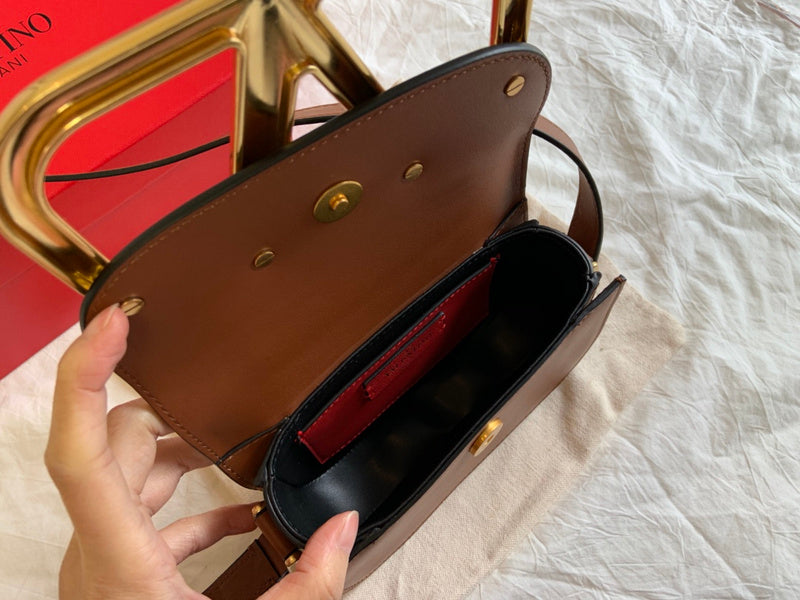 VAL LUXURY BAGS - FOR FASHION LOVERS  AFFORDABLE LUXURY BAGS- 722
