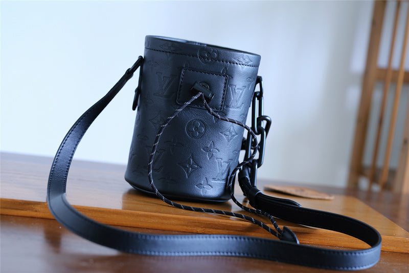 Fan Fashion Lu-Vi bags - 10381