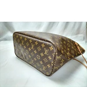 Louis Vuitton Neverfull MM Monogram Tote Bag