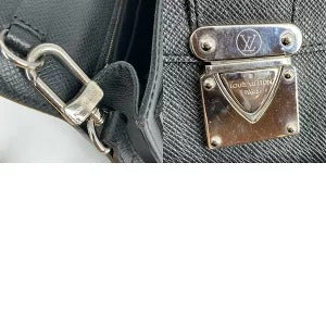 Louis Vuitton Veraia Clutch Calf Cowhide Taiga Pouch Bag