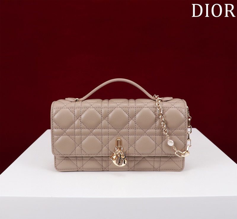 Amelia- DYOR LUXRY BAGS FOR WOMEN - 767