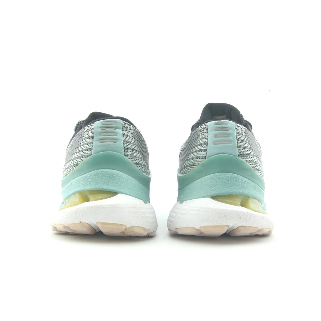 ASICS GEL-KAYANO 28