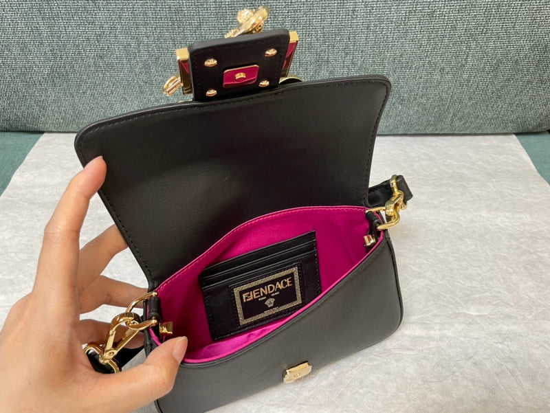 Amelia's Bag Gallery - VAR Bags - 231