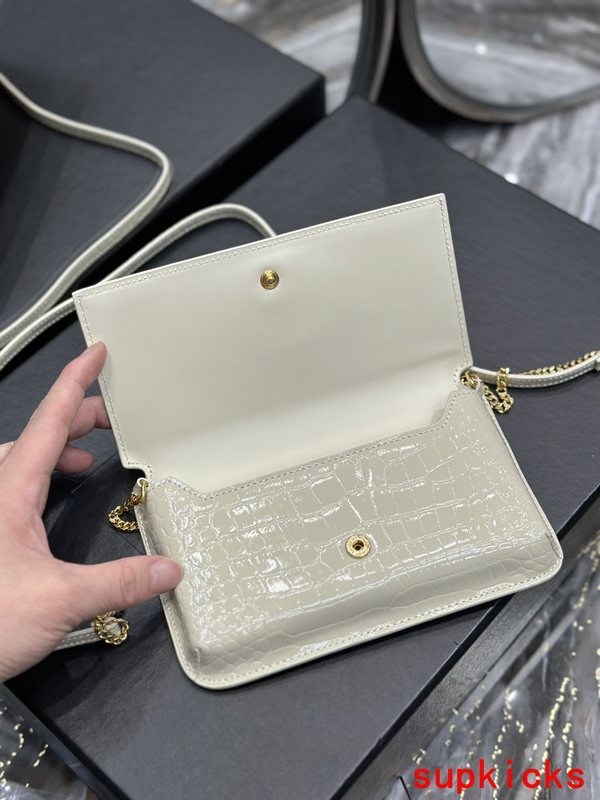 Amelia- Mix Wallets - 490