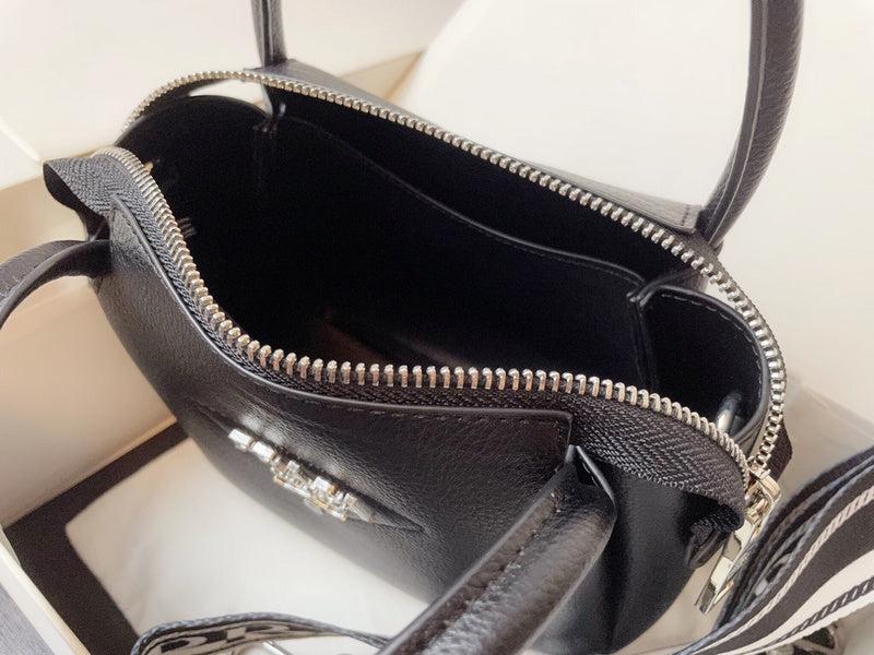 Amelia- PRDA  LUXURY BAGS - 499