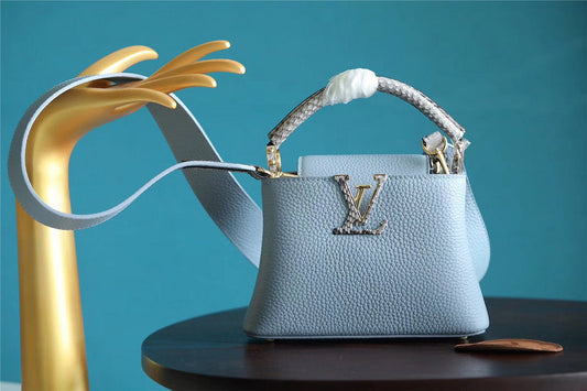 Fan Fashion Lu-Vi bags - 8348