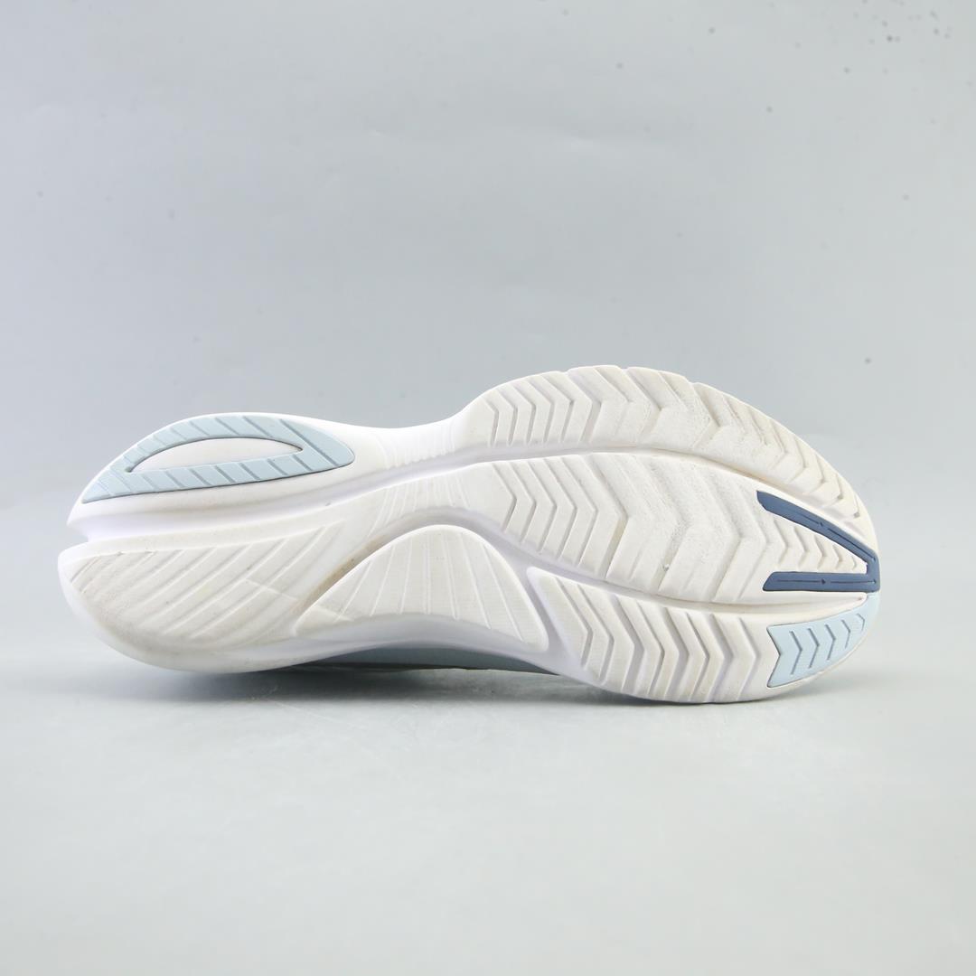 SAUCONY KINVARA 12