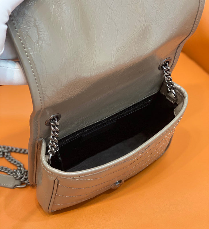 Amelia - YSL Bag - 2087