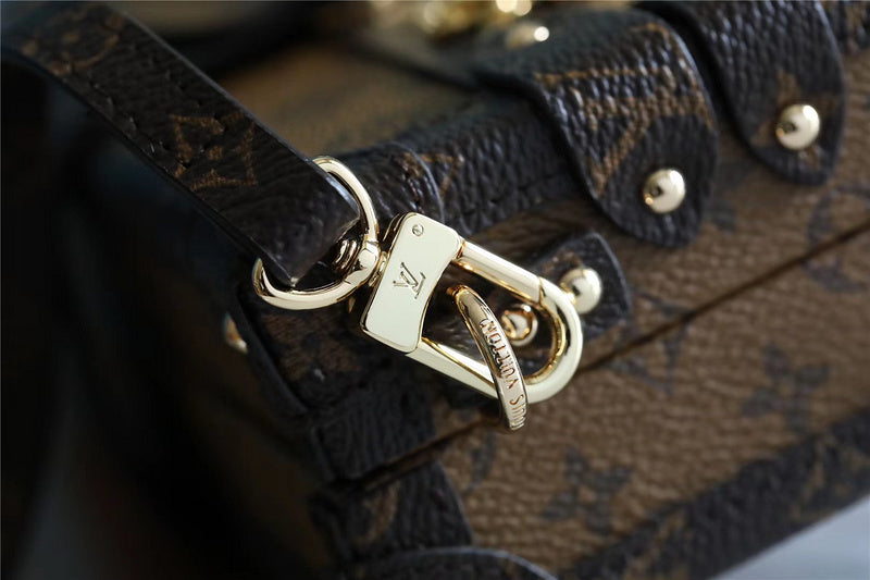 Fan Fashion Lu-Vi bags - 8203