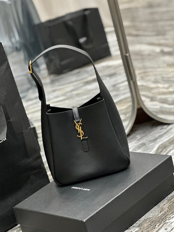 Amelia - YSL Bag - 3969