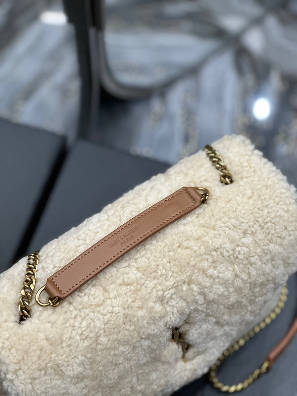 Amelia - YSL Bag - 3922