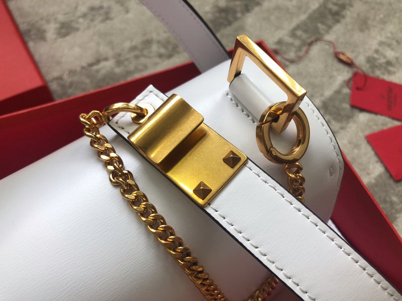 VAL LUXURY BAGS - FOR FASHION LOVERS  AFFORDABLE LUXURY BAGS- 1312