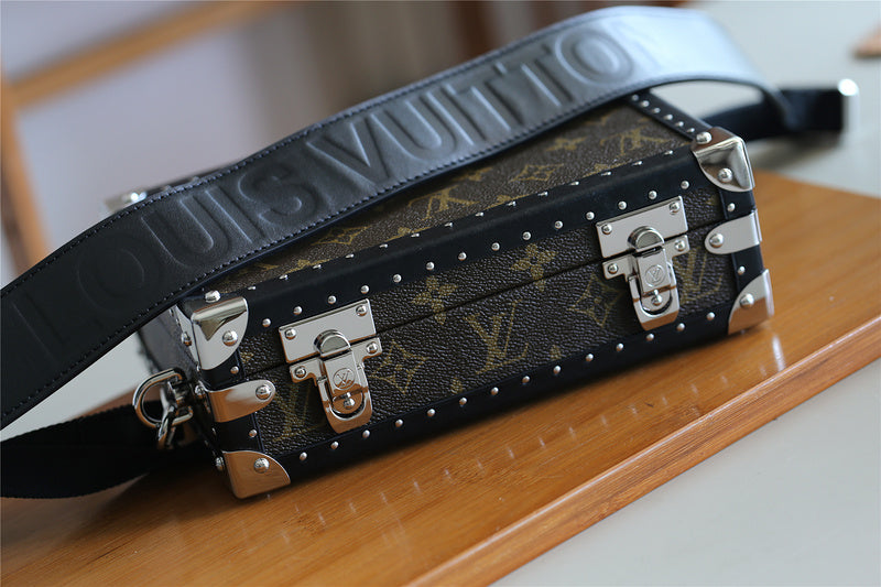 Fan Fashion Lu-Vi bags - 10188