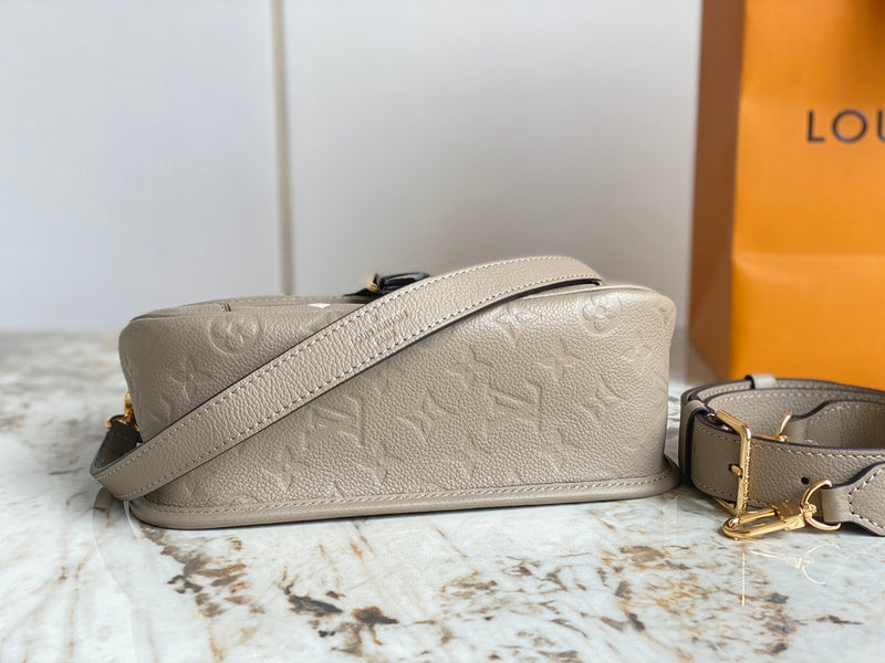 Amelia's Bag Gallery - LOV Bags - 930