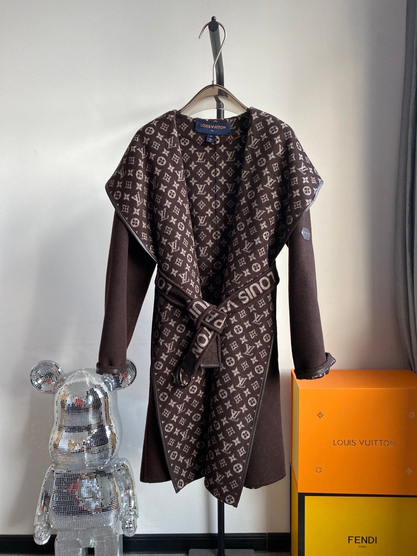 Luxury Louis Vuitton  Wrap Coat 033