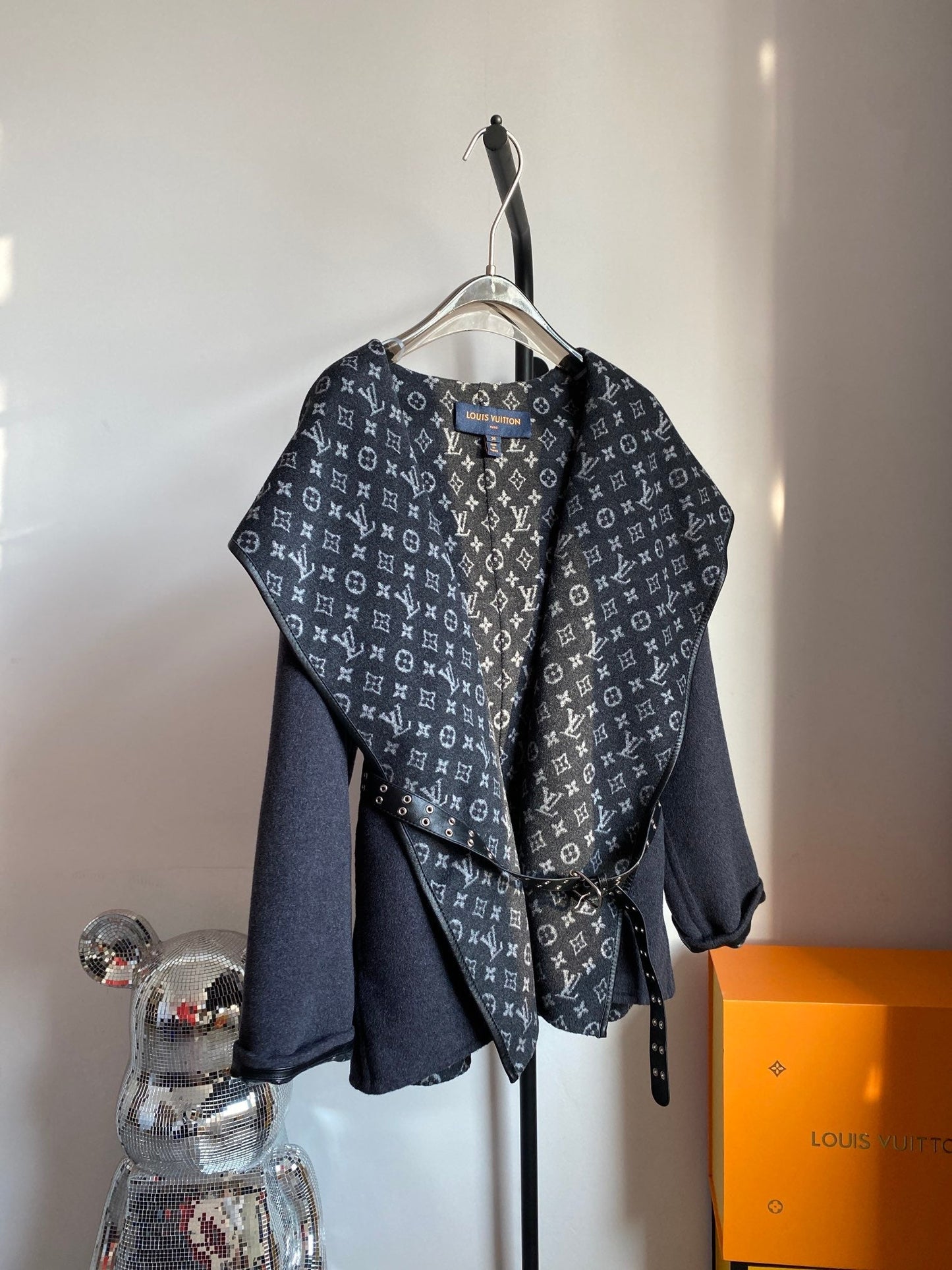 Luxury Louis Vuitton  Wrap Coat 025