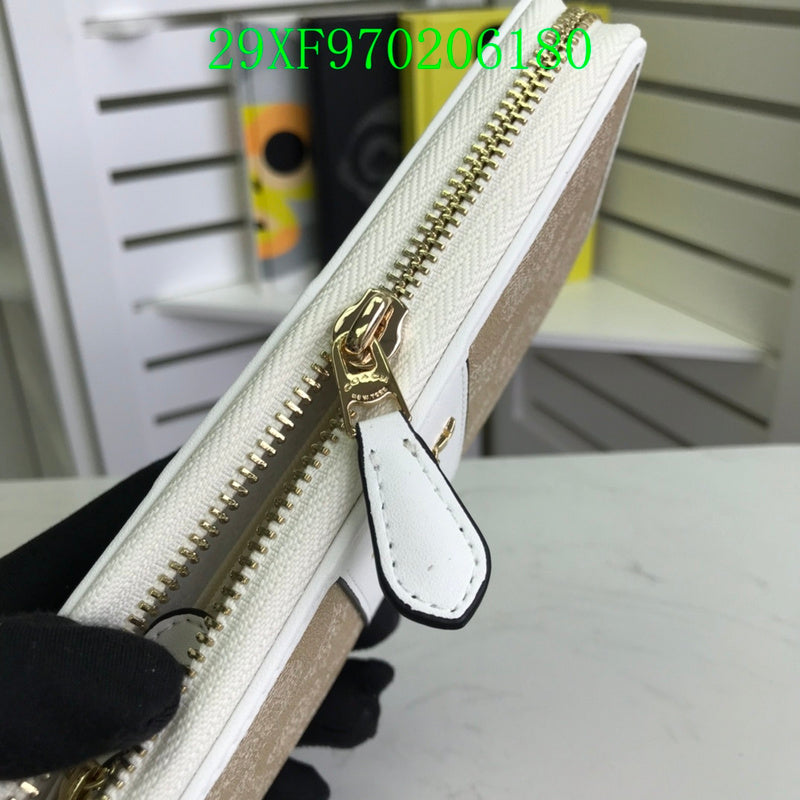 Amelia - CAH Wallet - 006