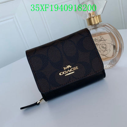 Amelia - CAH Wallet - 062
