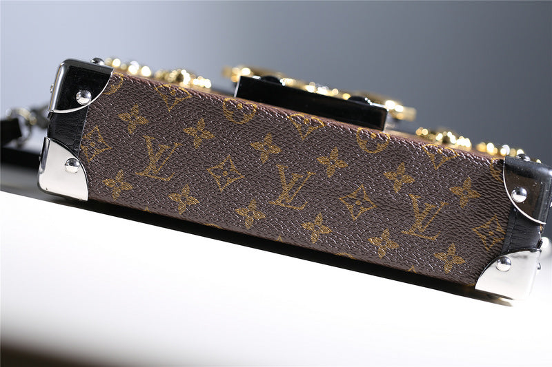 Fan Fashion Lu-Vi bags - 8226