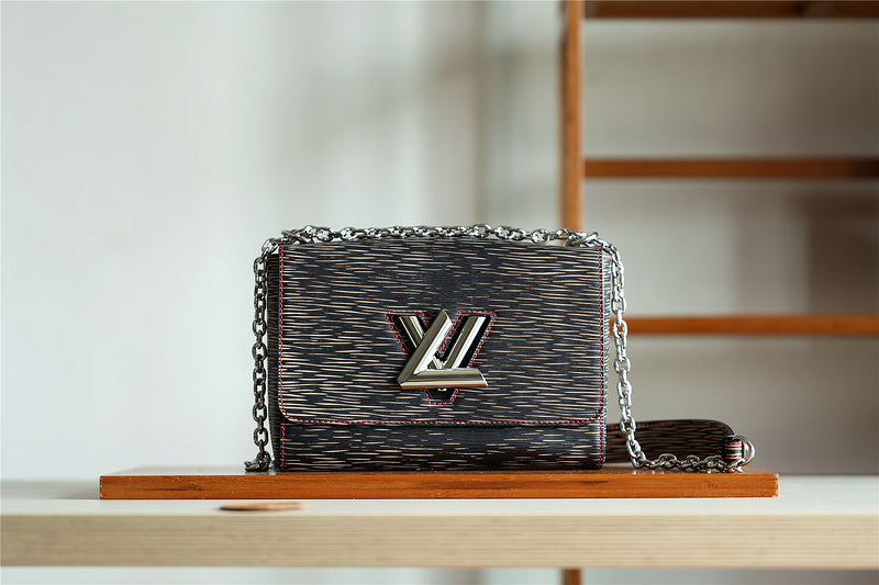 Fan Fashion Lu-Vi bags - 8498