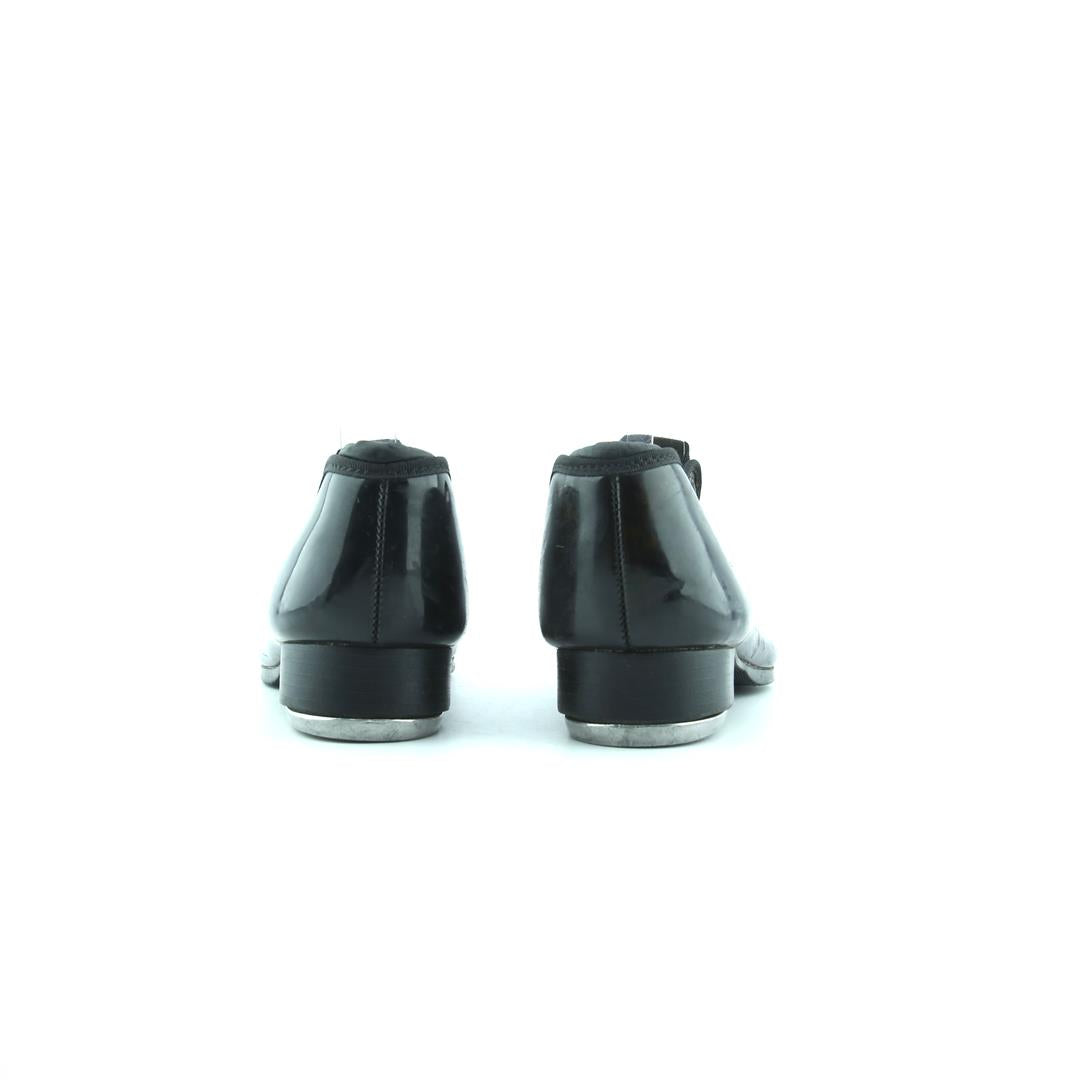 CAPEZIO .