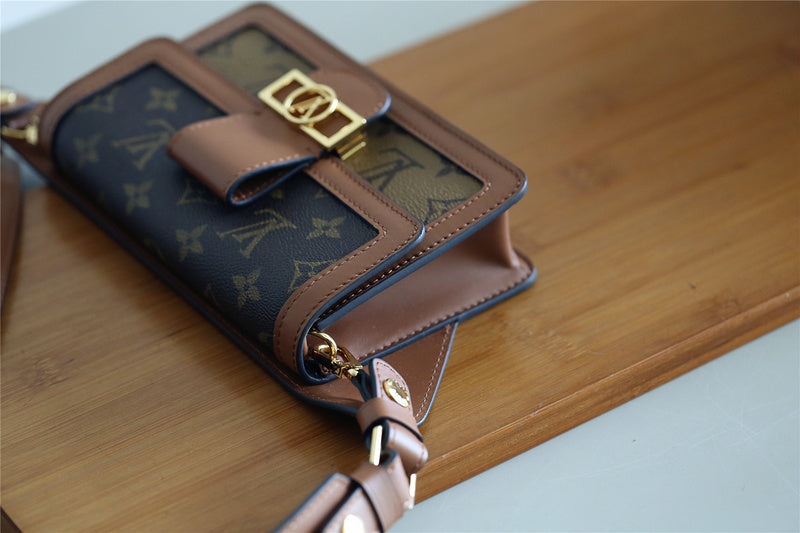 Fan Fashion Lu-Vi bags - 8146