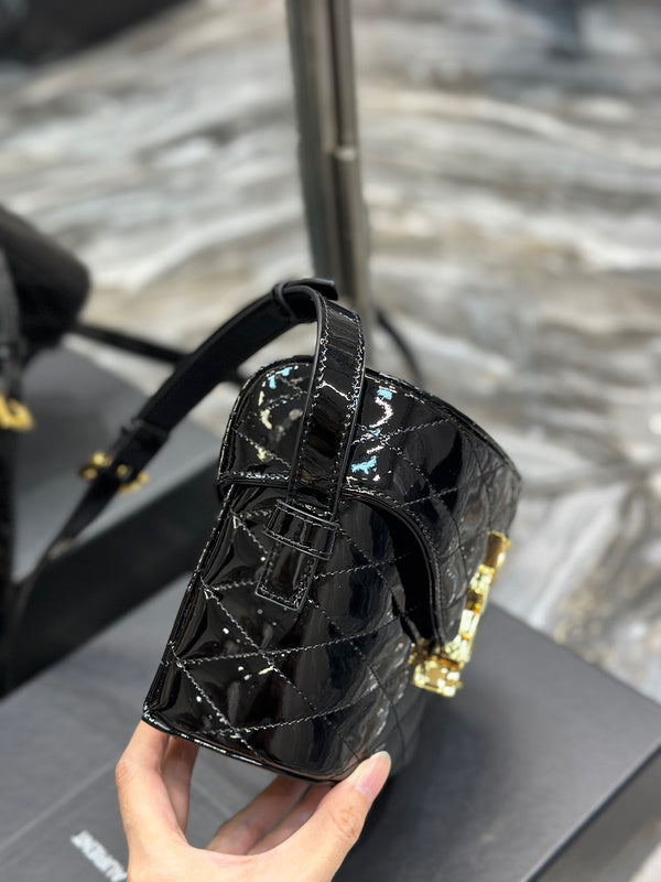 Amelia - YSL Bag - 3917