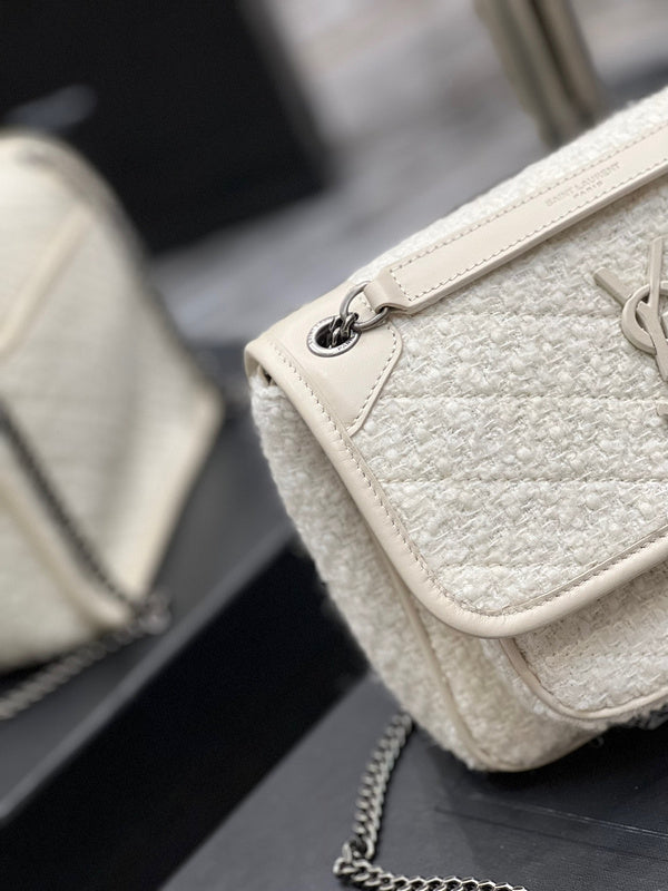Amelia - YSL Bag - 4221