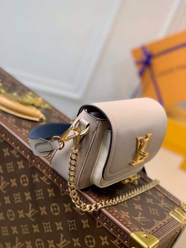 Fan Fashion Lu-Vi bags - 17544