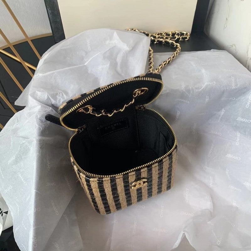 Wellow Bags - Chanel - Bags  - 385