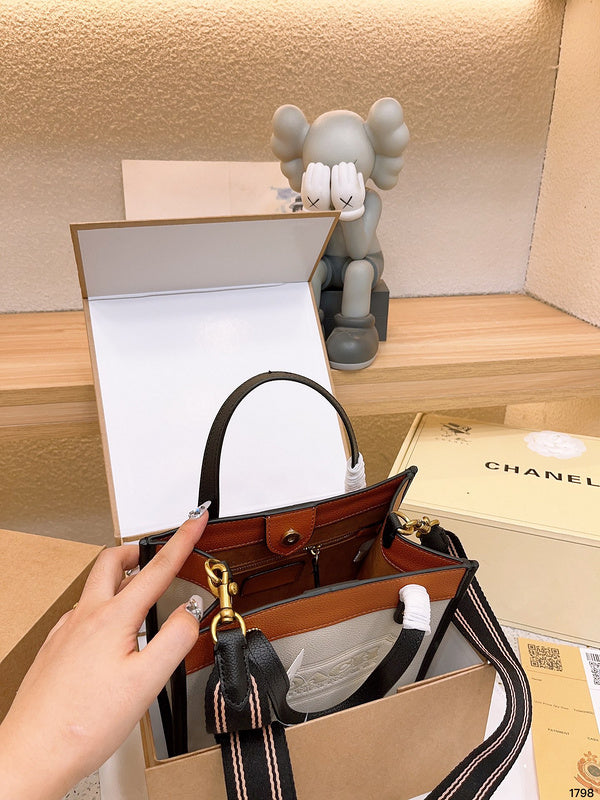 Amelia - CCH Bags - 010