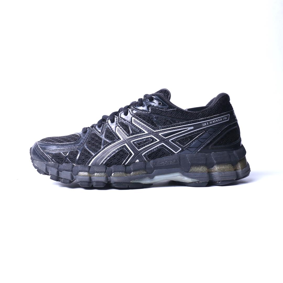 ASICS GEL KAYANO 20