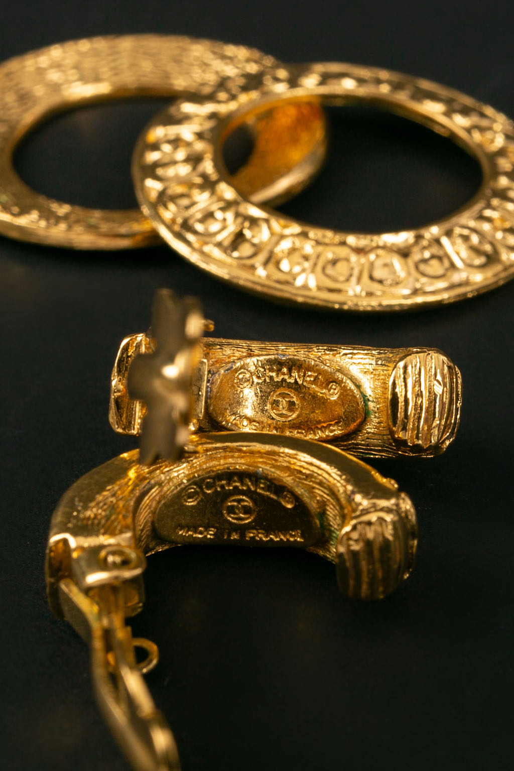 Créoles dorées Chanel