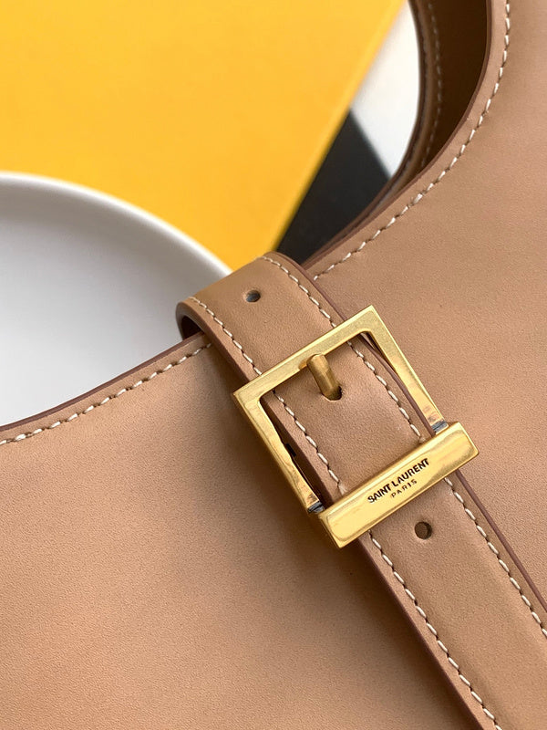 Amelia - YSL Bag - 4174