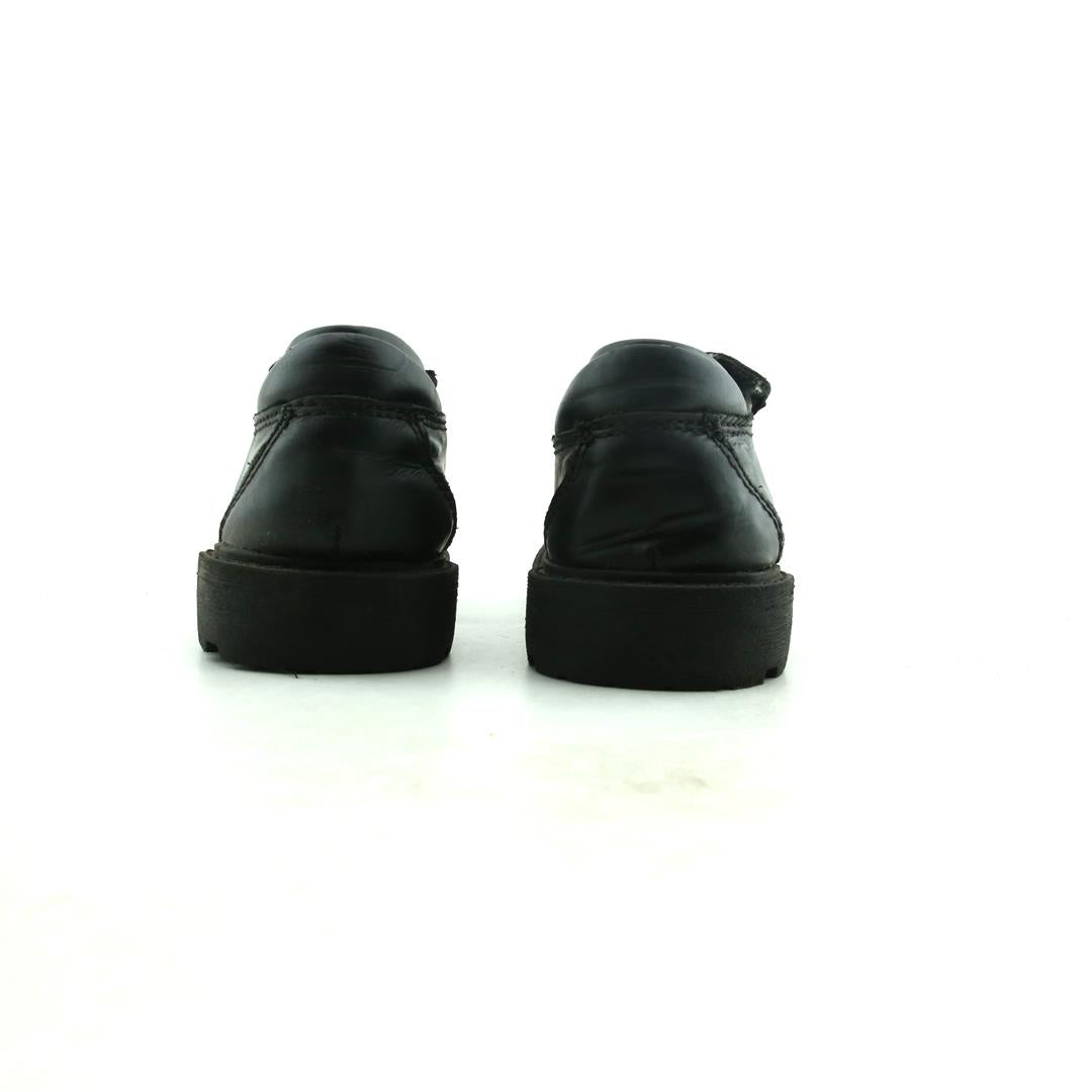 KENNETH COLE REACTION .