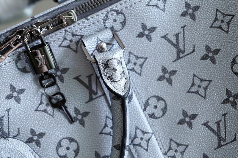 Fan Fashion Lu-Vi bags - 9465