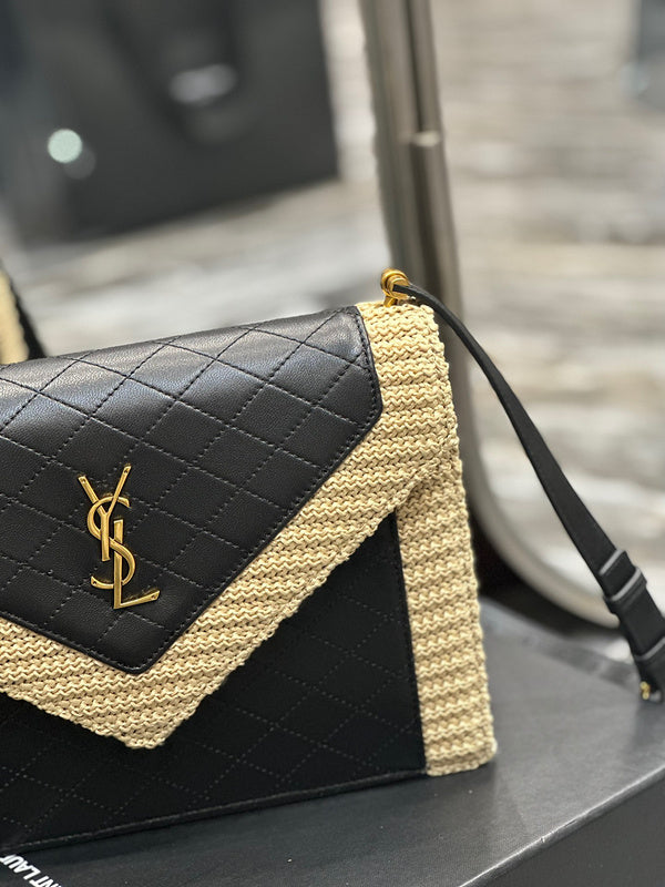 Amelia - YSL Bag - 3930