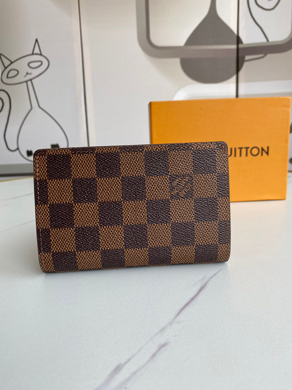 Amelia-LAON - All Wallets - 037