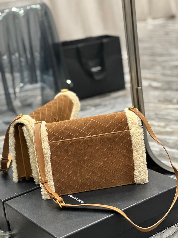 Amelia - YSL Bag - 3931