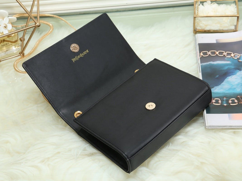 Amelia - YSL Bag - 3555