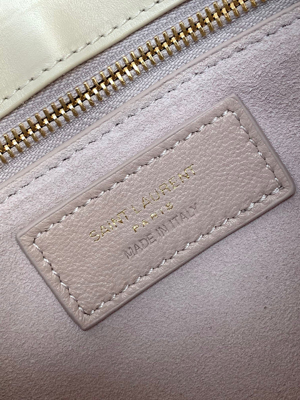 Amelia - YSL Bag - 4174