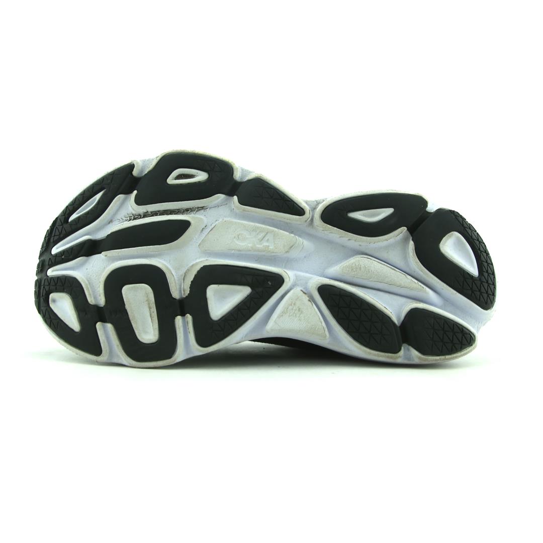 HOKA ONE ONE BONDI 8