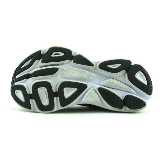 HOKA ONE ONE BONDI 8