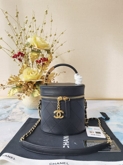 Wellow Bags - Chanel - Bags  - 704
