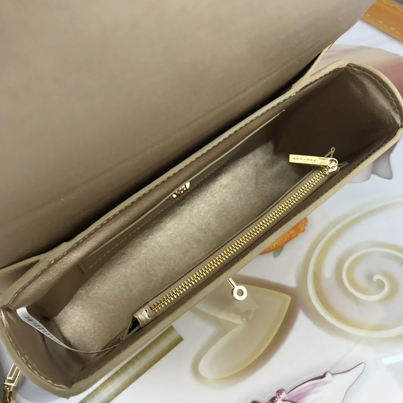 Amelia's Bag Gallery - VAR Bags - 265